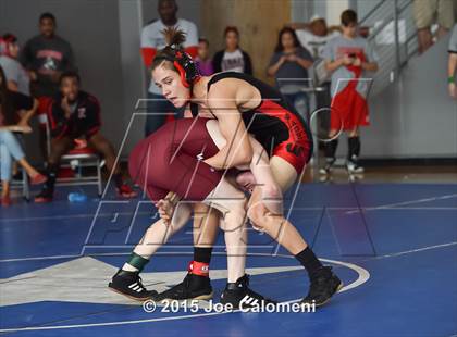 Thumbnail 3 in San Antonio Lee Invitational photogallery.