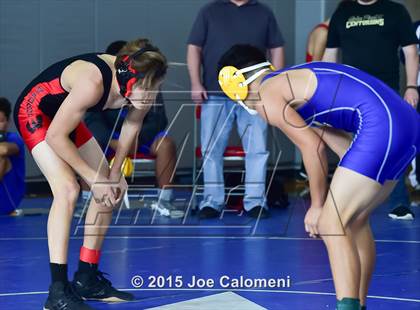 Thumbnail 3 in San Antonio Lee Invitational photogallery.