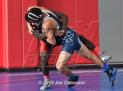 Thumbnail 3 in San Antonio Lee Invitational photogallery.