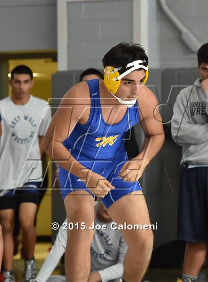 Thumbnail 3 in San Antonio Lee Invitational photogallery.
