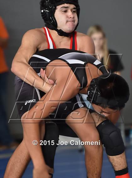 Thumbnail 3 in San Antonio Lee Invitational photogallery.