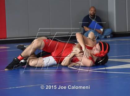 Thumbnail 3 in San Antonio Lee Invitational photogallery.