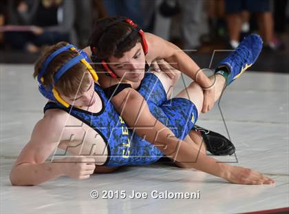 Thumbnail 2 in San Antonio Lee Invitational photogallery.
