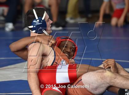 Thumbnail 2 in San Antonio Lee Invitational photogallery.