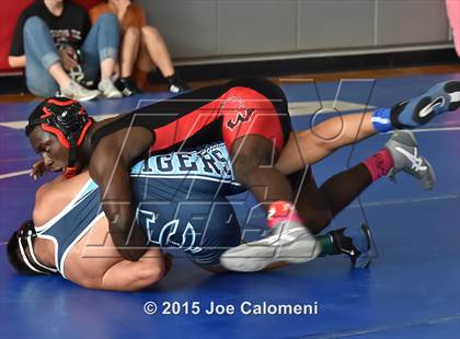 Thumbnail 1 in San Antonio Lee Invitational photogallery.