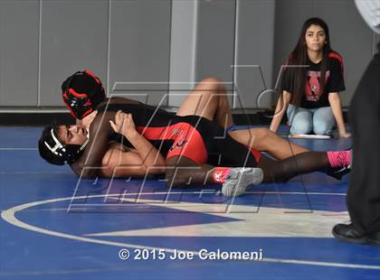 Thumbnail 2 in San Antonio Lee Invitational photogallery.