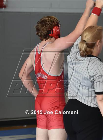 Thumbnail 3 in San Antonio Lee Invitational photogallery.