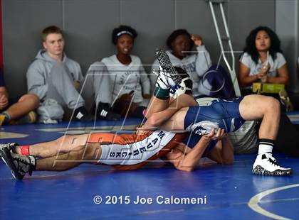 Thumbnail 3 in San Antonio Lee Invitational photogallery.