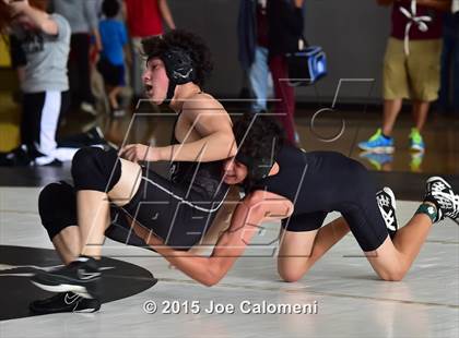 Thumbnail 2 in San Antonio Lee Invitational photogallery.