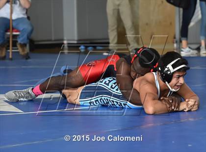 Thumbnail 2 in San Antonio Lee Invitational photogallery.