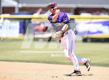 Thumbnail 3 in Thibodaux vs. South Terrebonne (LHSAA Division I Non-Select Bi-District) photogallery.