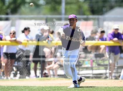 Thumbnail 2 in Thibodaux vs. South Terrebonne (LHSAA Division I Non-Select Bi-District) photogallery.