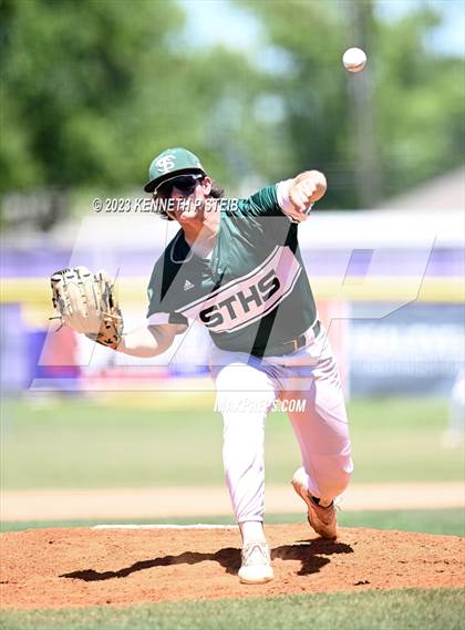 Thumbnail 2 in Thibodaux vs. South Terrebonne (LHSAA Division I Non-Select Bi-District) photogallery.