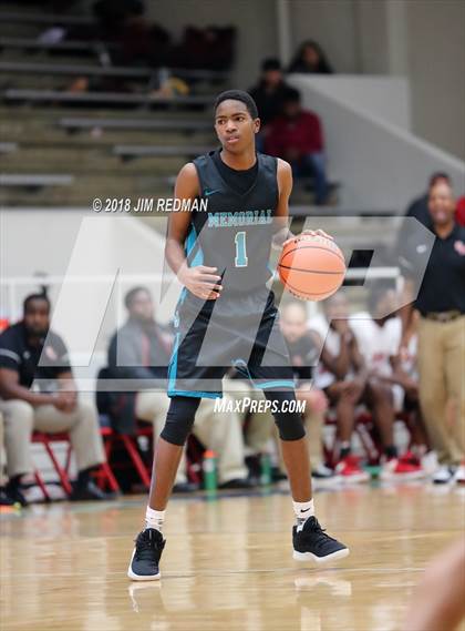 Thumbnail 1 in  Pasadena Memorial vs. South Houston (McDonald's Texas Invitational) photogallery.