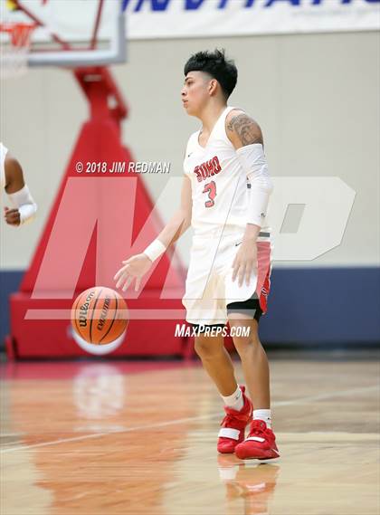 Thumbnail 1 in  Pasadena Memorial vs. South Houston (McDonald's Texas Invitational) photogallery.