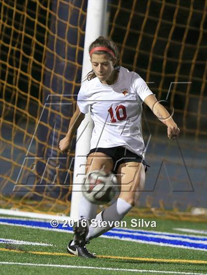Thumbnail 3 in Rancho Bernardo vs. Torrey Pines (CIF SDS Open Division Final) photogallery.