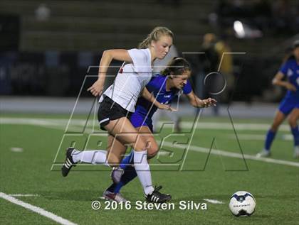 Thumbnail 2 in Rancho Bernardo vs. Torrey Pines (CIF SDS Open Division Final) photogallery.
