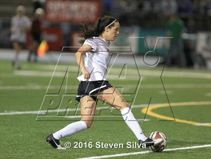 Thumbnail 2 in Rancho Bernardo vs. Torrey Pines (CIF SDS Open Division Final) photogallery.