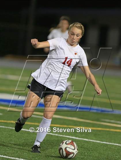 Thumbnail 3 in Rancho Bernardo vs. Torrey Pines (CIF SDS Open Division Final) photogallery.