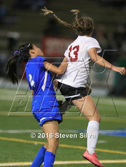 Thumbnail 3 in Rancho Bernardo vs. Torrey Pines (CIF SDS Open Division Final) photogallery.