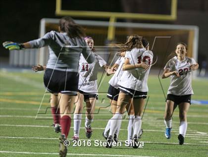 Thumbnail 2 in Rancho Bernardo vs. Torrey Pines (CIF SDS Open Division Final) photogallery.