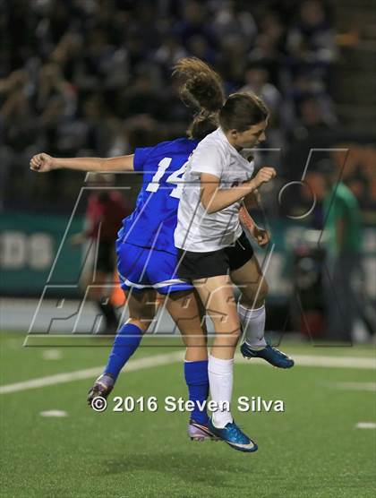 Thumbnail 1 in Rancho Bernardo vs. Torrey Pines (CIF SDS Open Division Final) photogallery.