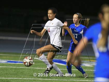 Thumbnail 2 in Rancho Bernardo vs. Torrey Pines (CIF SDS Open Division Final) photogallery.