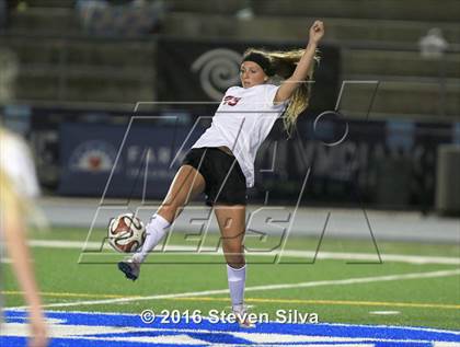 Thumbnail 3 in Rancho Bernardo vs. Torrey Pines (CIF SDS Open Division Final) photogallery.