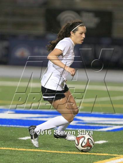 Thumbnail 3 in Rancho Bernardo vs. Torrey Pines (CIF SDS Open Division Final) photogallery.