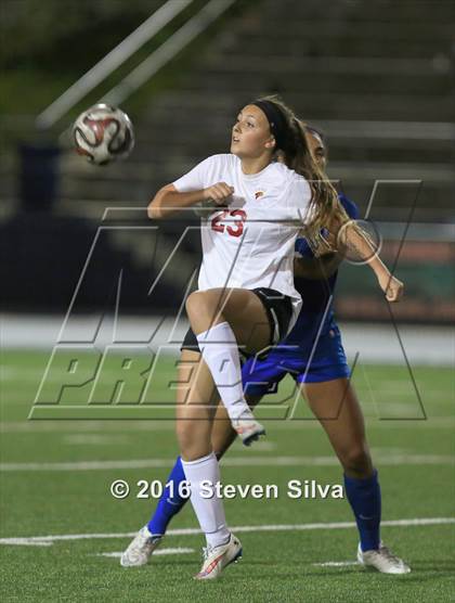 Thumbnail 3 in Rancho Bernardo vs. Torrey Pines (CIF SDS Open Division Final) photogallery.