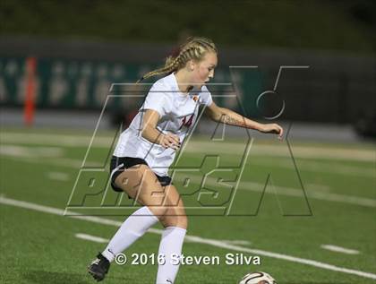 Thumbnail 2 in Rancho Bernardo vs. Torrey Pines (CIF SDS Open Division Final) photogallery.