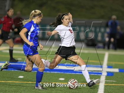 Thumbnail 2 in Rancho Bernardo vs. Torrey Pines (CIF SDS Open Division Final) photogallery.
