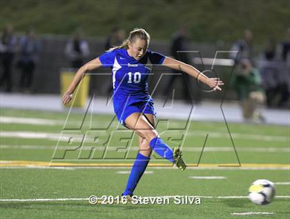 Thumbnail 1 in Rancho Bernardo vs. Torrey Pines (CIF SDS Open Division Final) photogallery.