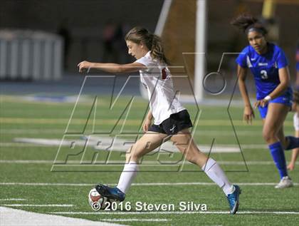Thumbnail 3 in Rancho Bernardo vs. Torrey Pines (CIF SDS Open Division Final) photogallery.