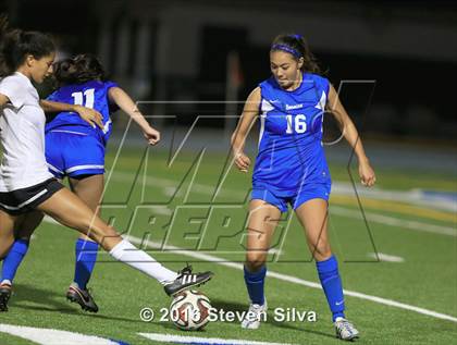 Thumbnail 2 in Rancho Bernardo vs. Torrey Pines (CIF SDS Open Division Final) photogallery.