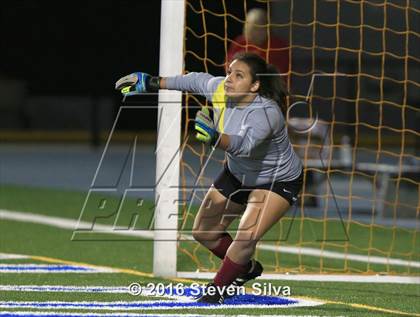 Thumbnail 2 in Rancho Bernardo vs. Torrey Pines (CIF SDS Open Division Final) photogallery.