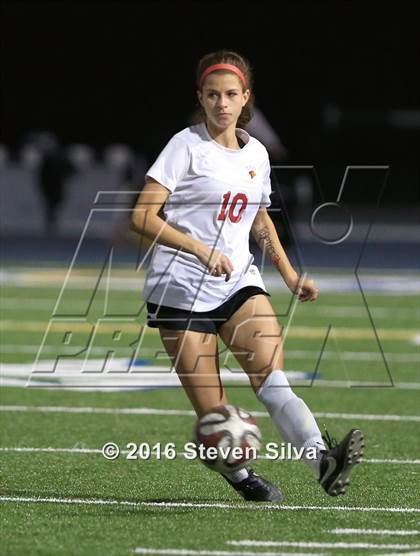 Thumbnail 2 in Rancho Bernardo vs. Torrey Pines (CIF SDS Open Division Final) photogallery.