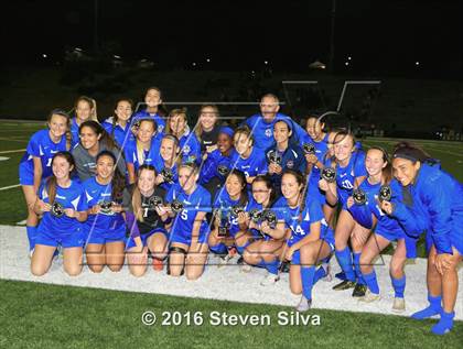 Thumbnail 3 in Rancho Bernardo vs. Torrey Pines (CIF SDS Open Division Final) photogallery.