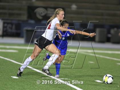 Thumbnail 3 in Rancho Bernardo vs. Torrey Pines (CIF SDS Open Division Final) photogallery.