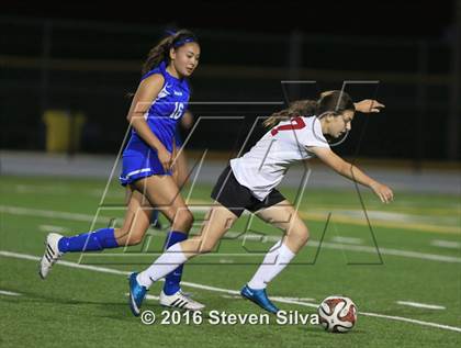 Thumbnail 2 in Rancho Bernardo vs. Torrey Pines (CIF SDS Open Division Final) photogallery.
