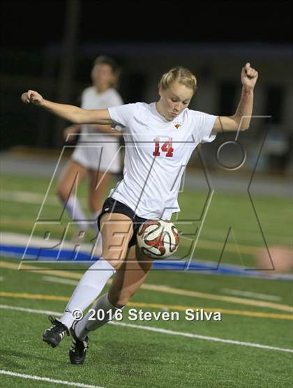 Thumbnail 1 in Rancho Bernardo vs. Torrey Pines (CIF SDS Open Division Final) photogallery.