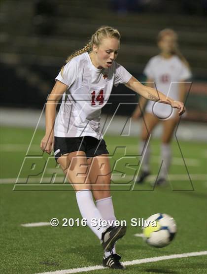 Thumbnail 1 in Rancho Bernardo vs. Torrey Pines (CIF SDS Open Division Final) photogallery.