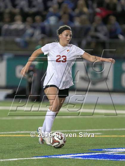 Thumbnail 1 in Rancho Bernardo vs. Torrey Pines (CIF SDS Open Division Final) photogallery.
