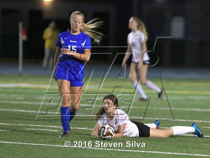 Thumbnail 3 in Rancho Bernardo vs. Torrey Pines (CIF SDS Open Division Final) photogallery.