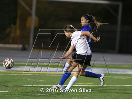 Thumbnail 2 in Rancho Bernardo vs. Torrey Pines (CIF SDS Open Division Final) photogallery.