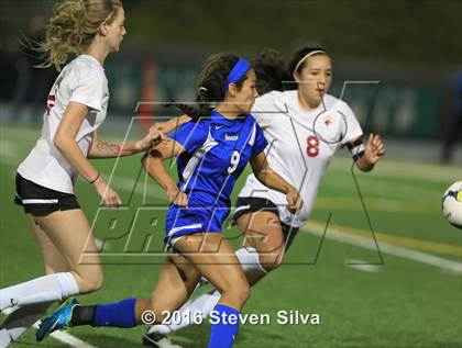 Thumbnail 2 in Rancho Bernardo vs. Torrey Pines (CIF SDS Open Division Final) photogallery.