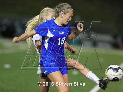 Thumbnail 3 in Rancho Bernardo vs. Torrey Pines (CIF SDS Open Division Final) photogallery.