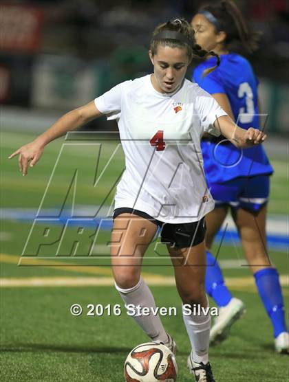 Thumbnail 2 in Rancho Bernardo vs. Torrey Pines (CIF SDS Open Division Final) photogallery.