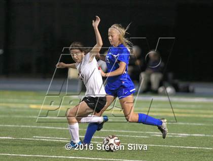 Thumbnail 2 in Rancho Bernardo vs. Torrey Pines (CIF SDS Open Division Final) photogallery.