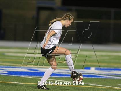Thumbnail 2 in Rancho Bernardo vs. Torrey Pines (CIF SDS Open Division Final) photogallery.